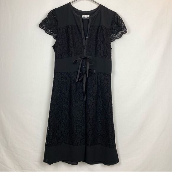 Black lace dress    - Picture 1 of 6